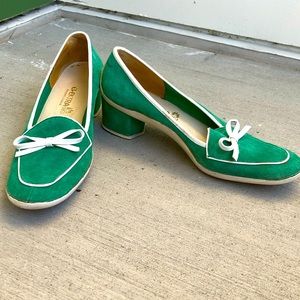 Vintage 60s 70s Mod Green and White Block Heels